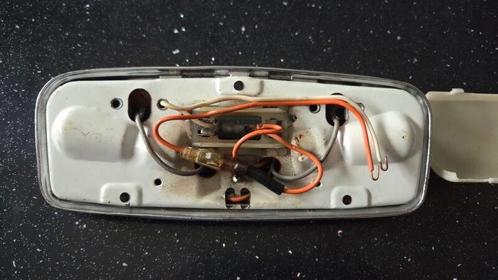 Chevrolet 70-80s (Caprice, Impala, Camaro) Dome light