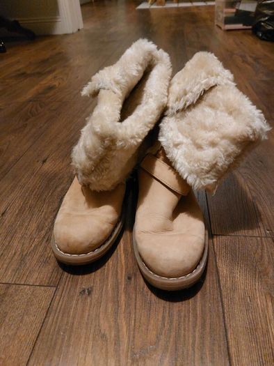 Suede boots- uk7