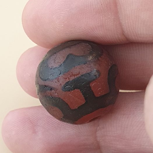 Vintage Carnelian Agate Treasure Vase Pattern Bead Amulet