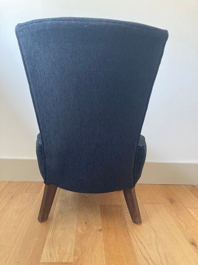 Dressing table chair