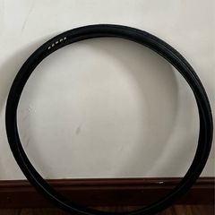 Kenda kwest 700/32 bike tyre