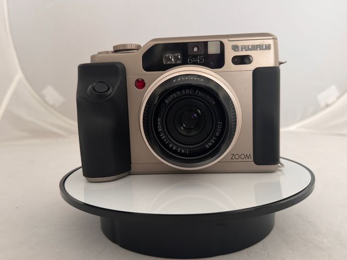 Fujifilm GA645Zi Professional Medium Format Camera. Only 600 Exposures. Complete Kit