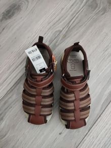 Bnwt Fishermen Sandals size1 Tan