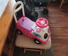Minnie Mouse Walker