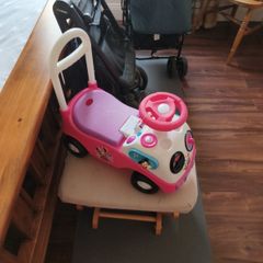 Minnie Mouse Walker