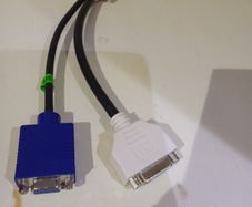 Splitter Cable DVI (M) to DVI (F) and VGA (F)