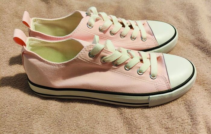 Light Pink Canvas Sneakers size 40