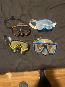swimming goggles