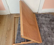 easel