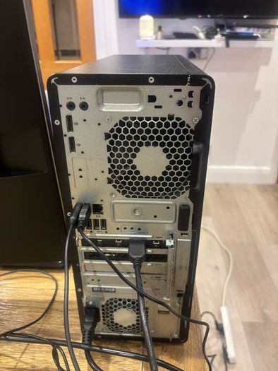 HP Z1 Tower G5 Workstation with HP 27 inch Quad HD Monitor VERY High Spec Setup