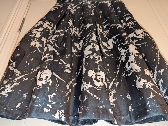 Stunning print midi skirt from Lucy & Co