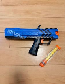 Nurf gun x3 and bullets Excellent condition