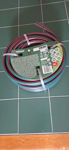 BRAND NEW 25 Metre Hose Reel with AccessoriesThe Parkside 20m Garden Hose