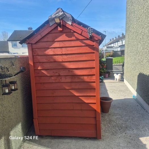 Fantastic shed genuine reason for sale Polystyrene roof fitted