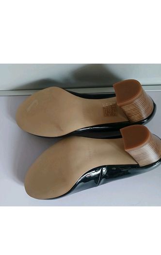 Xaira Black Patent Leather Court Shoes EU34 UK1 Block Heel Made in Spain BNIB  CAN POST