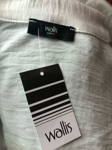 NEW Wallis Ivory blouse (size 26-28)