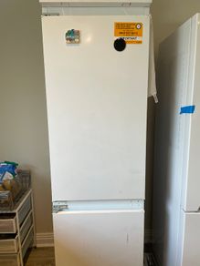 Whirlpool Integrated Fridge Freezer