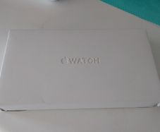 Apple Watch empty box