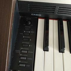 DISC Casio Celviano AP-220 Digital Piano, Brown Details Casio Celviano Digital Piano in Brown Finish Naturally Scaled Hammer Action Keyboard AiF Sound Source Technology 128-Note Maximum Polyphony