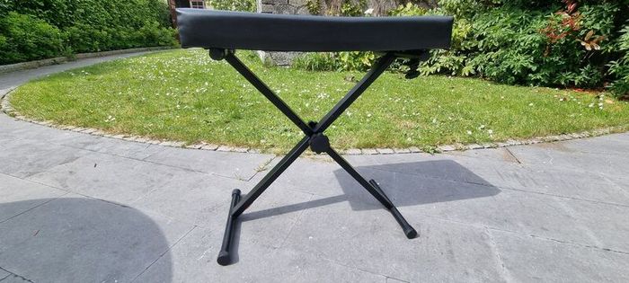 keyboard piano music seat bench