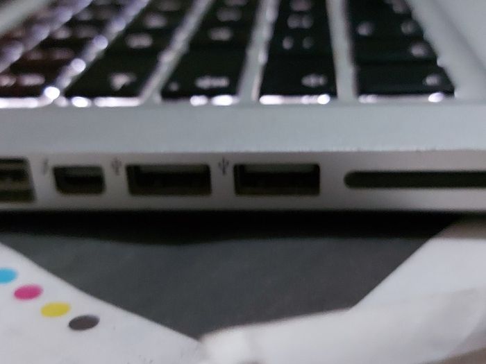 Apple MacBook Pro Model A1278, macOS High Sierra, Intel Core i5, 2.3GHz, 16GB Ram, 128GB SSD, Keyboard issues