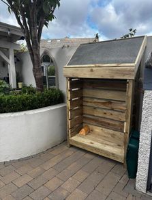 Rustic log store