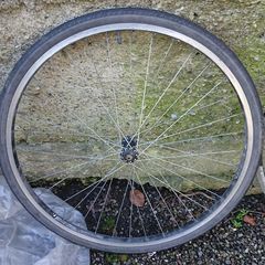 Bontrager AT 550 28" front wheel
