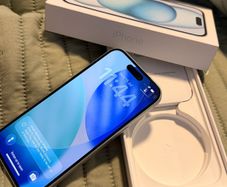 iPhone  15