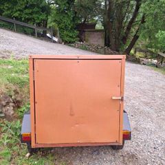 dog trailer
