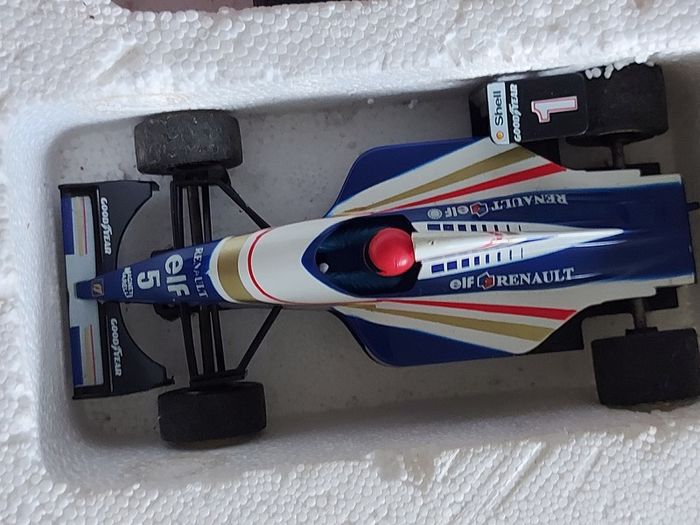 Formula One Scalextric, Vintage Version, in very good condition