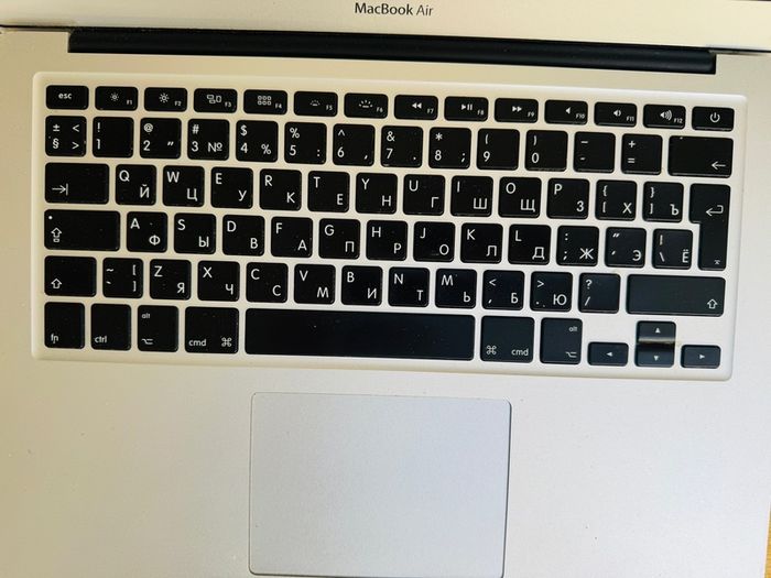 MacBook Air working perfect charger included.