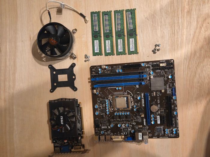 Msi B75ma-p45 + Intel I7-3770 + 16gb Ddr3 + Gt 630 2gb + Cooler
