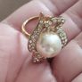 Beautiful gold-plated ring with artificial pearl and crystals. Image 3