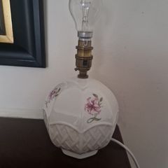 Belleek lamp