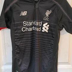 kids Liverpool jersey boys size large