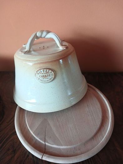 Kiltrea Pottery Cheese dome