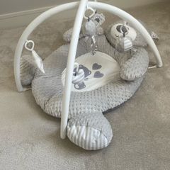 Baby gym mat