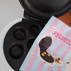 Swan cupcake maker