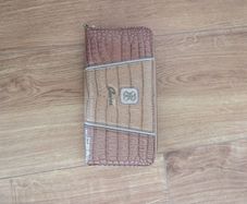 Guess wallet