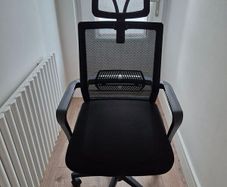 Desk chair