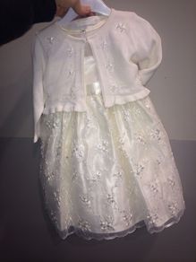 3 flowergirl dresses sizes: 2y 4y 6y