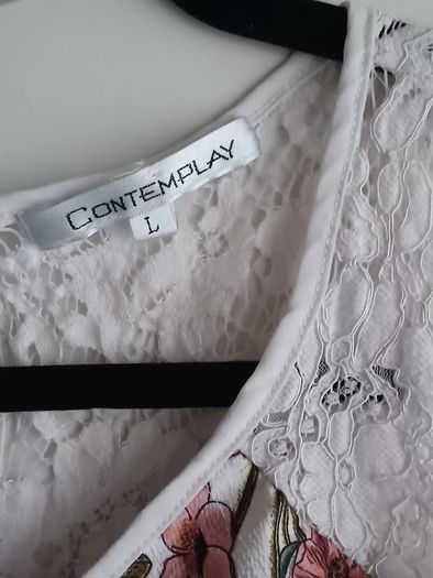 Cold Shoulder Top with white lace
