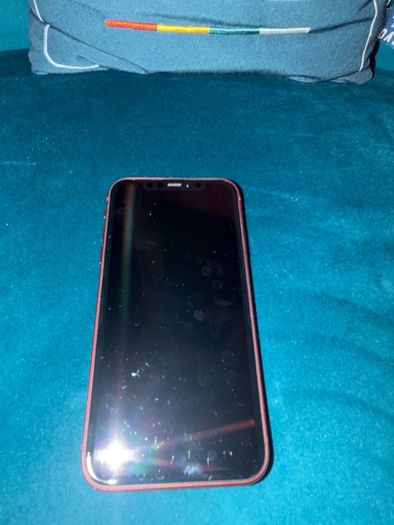 iPhone 11 128gb red.