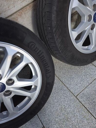 Ford 16" Alloy Wheels