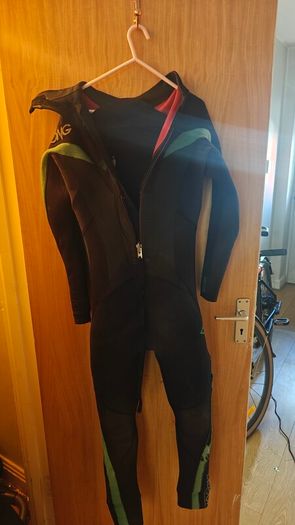 Billabong wetsuit