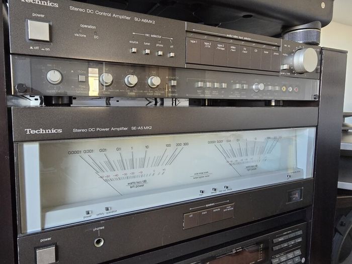 The Technics Sb-e100 Se-a5 Su-a6  Sl-1210 Mk2