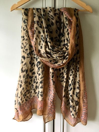Ladies scarf