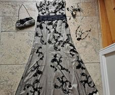 Coast cream/black dress with assessories