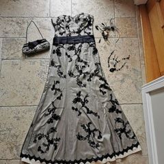 Coast cream/black dress with assessories