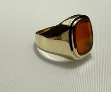 Vintage 8K Yellow Gold Signet Gents Ring Bezel set Carnelian